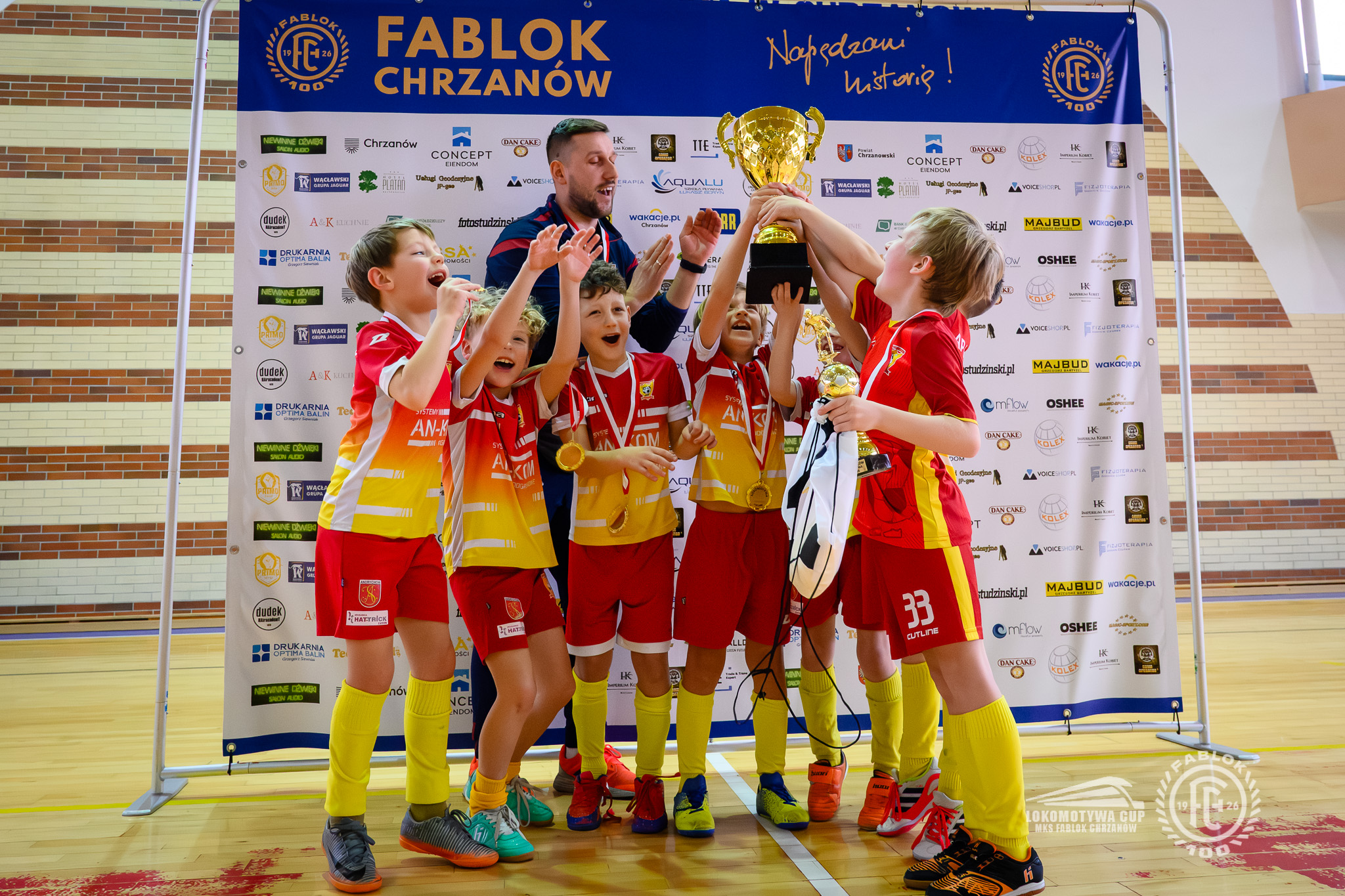 Radość Po wygranej turnieju przez Progress Andrychów