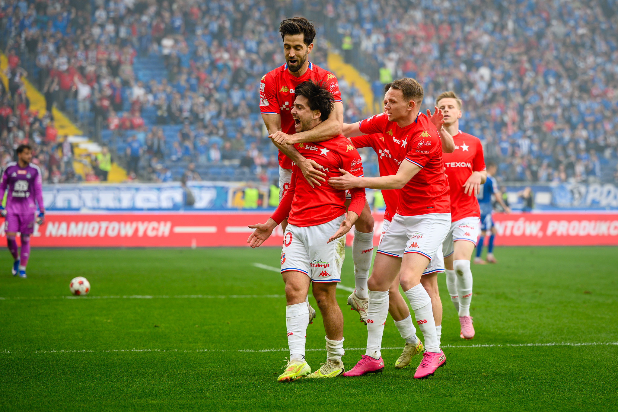 Radość Wisły Kraków po zdobytym golu